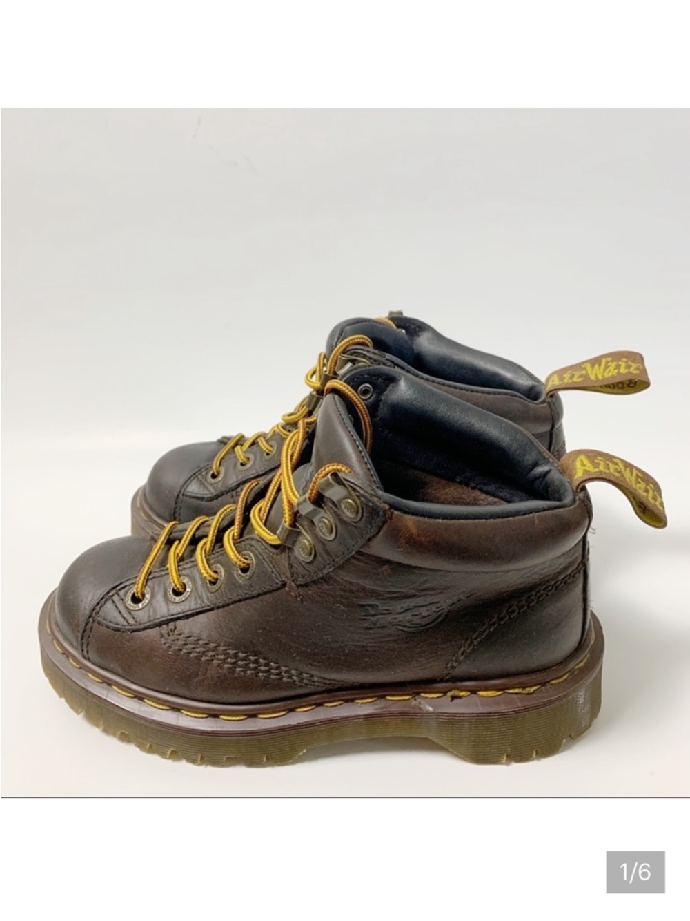 Vintage, made in England, dr martens.